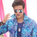 Anirudh Dave in Y.A.R.O Ka Tashan, Option 2