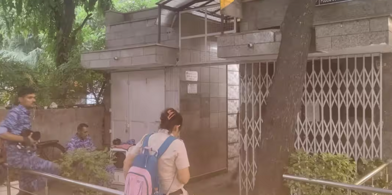 Delhi Toilet